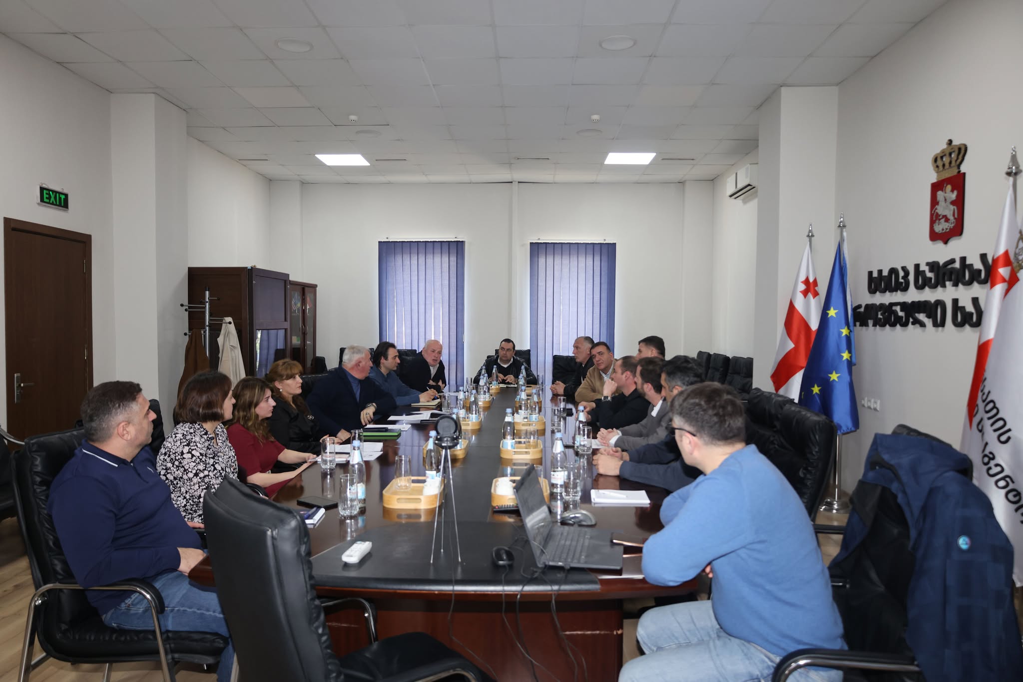  The National Food Agency discussed the dog hyperpopulation management program with representatives of animal shelters