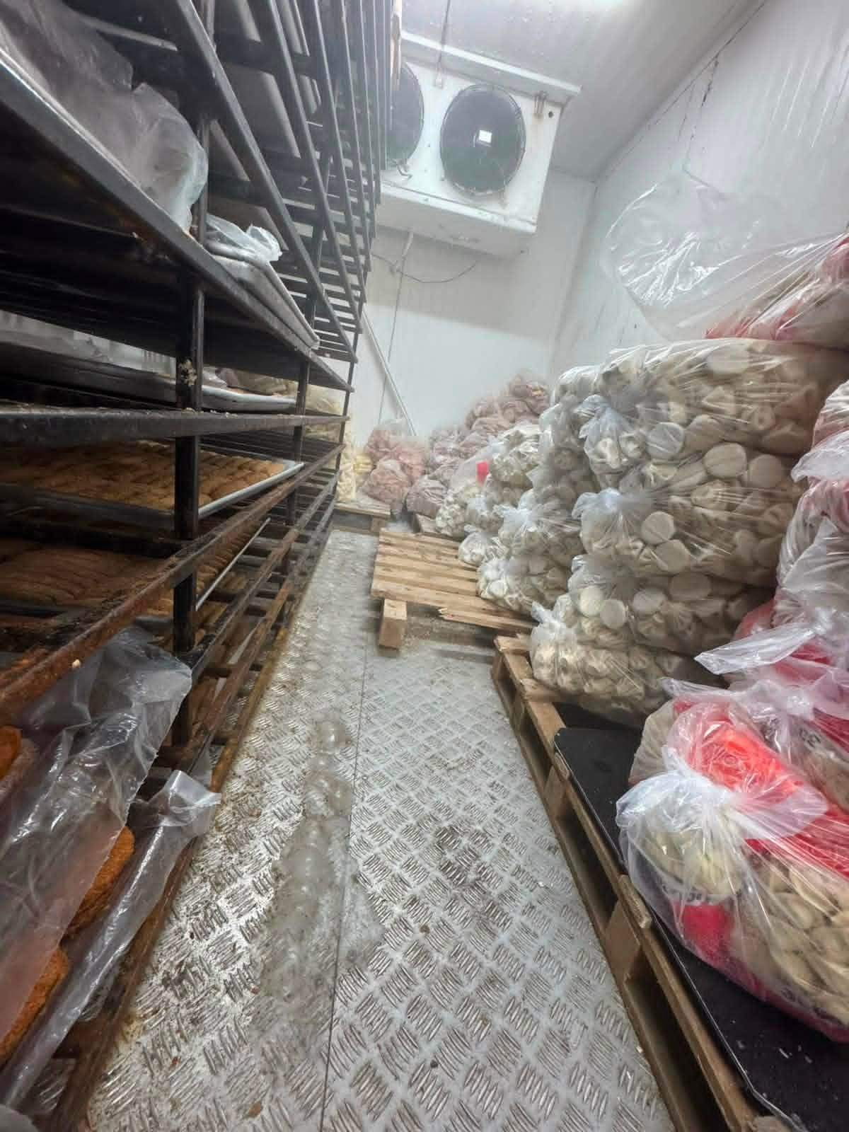 სურსათის ეროვნულმა სააგენტომ  ბათუმში ნახევარფაბრიკატების არალეგალური საწარმო გამოავლინა