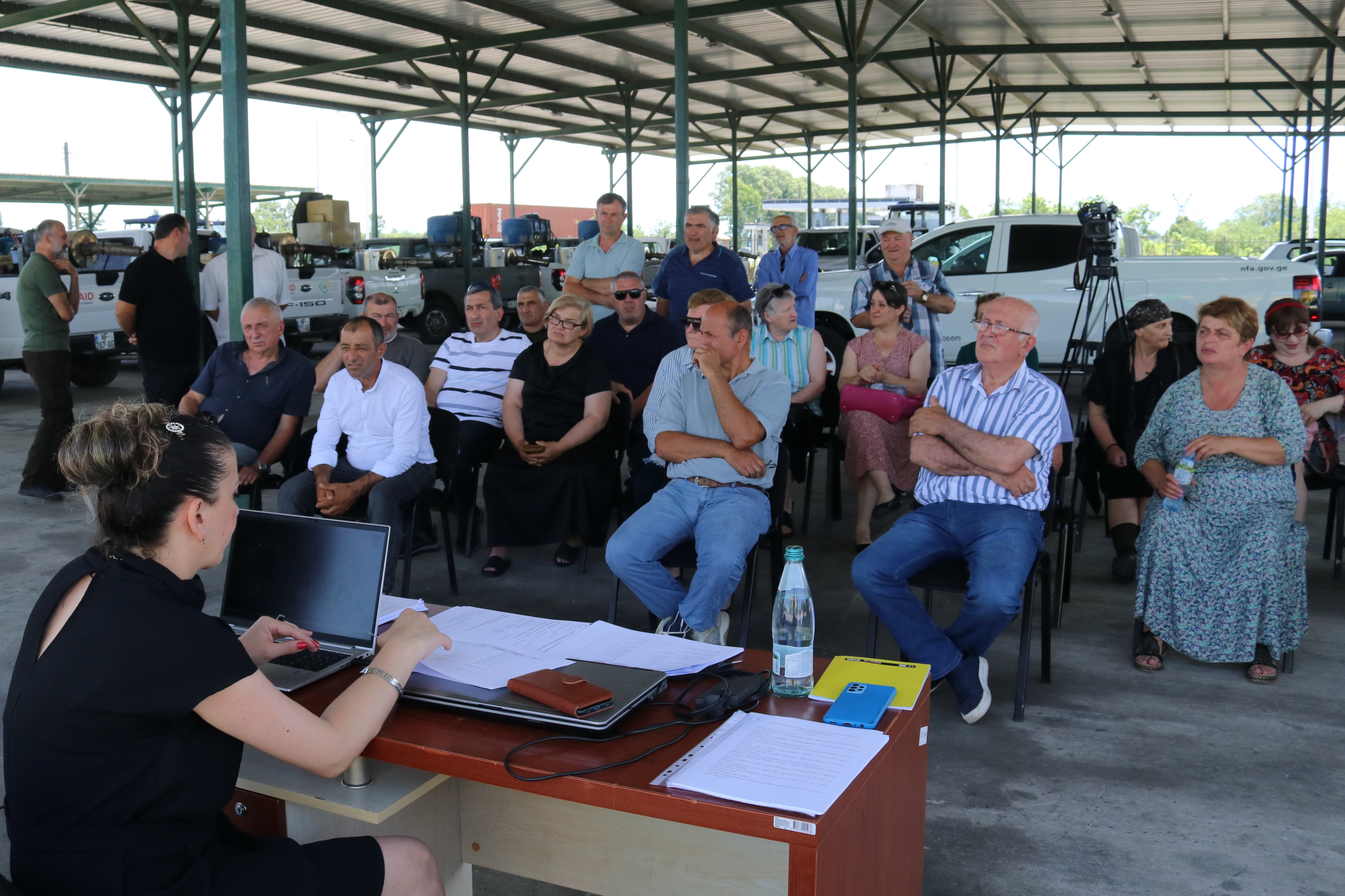 სურსათის ეროვნული სააგენტო მეფუტკრე ფერმერებთან შეხვედრებს მართავს