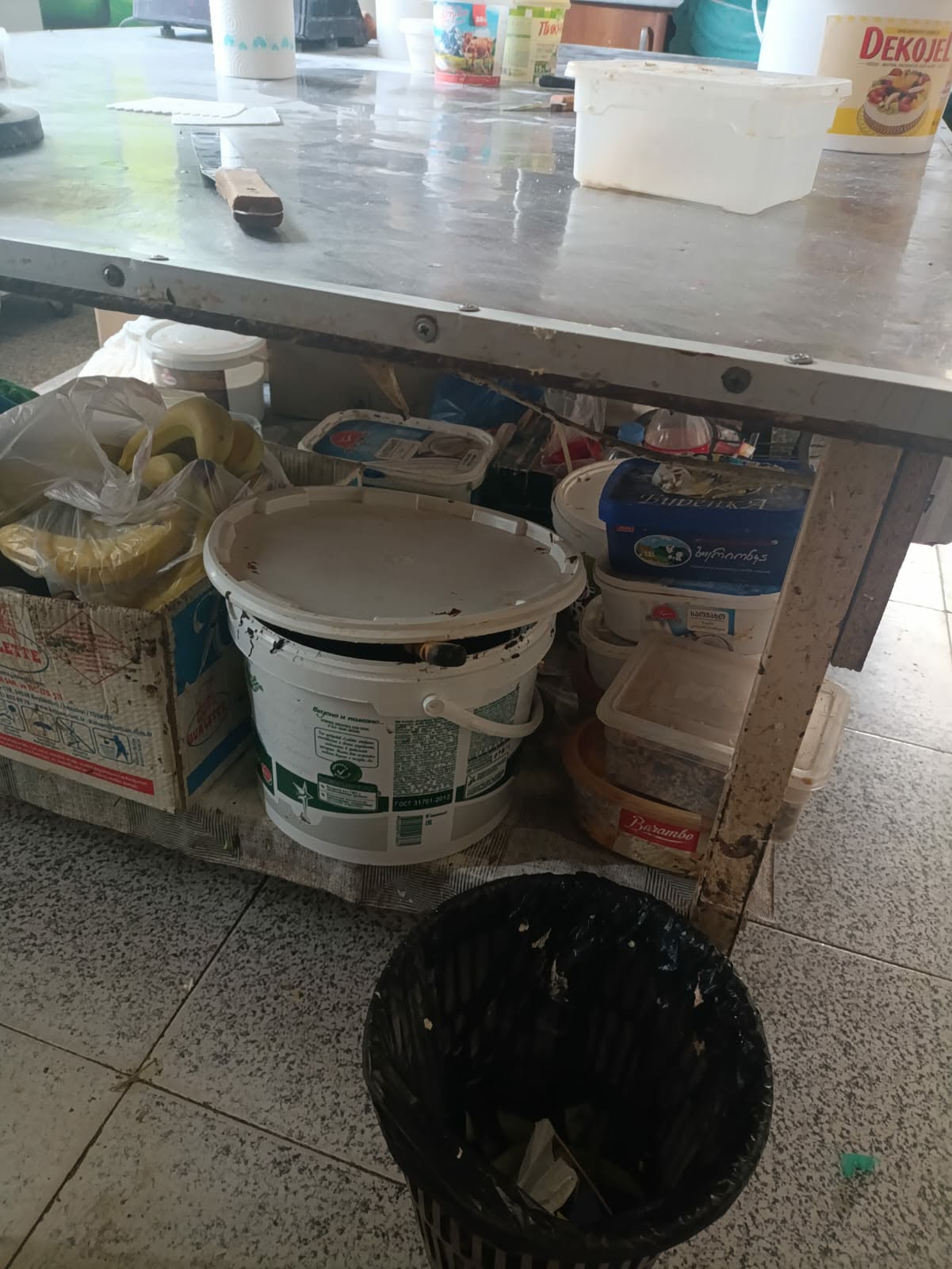 დედოფლისწყაროში სურსათის ეროვნულმა სააგენტომ საკონდიტროს საწარმოო პროცესი შეუჩერა