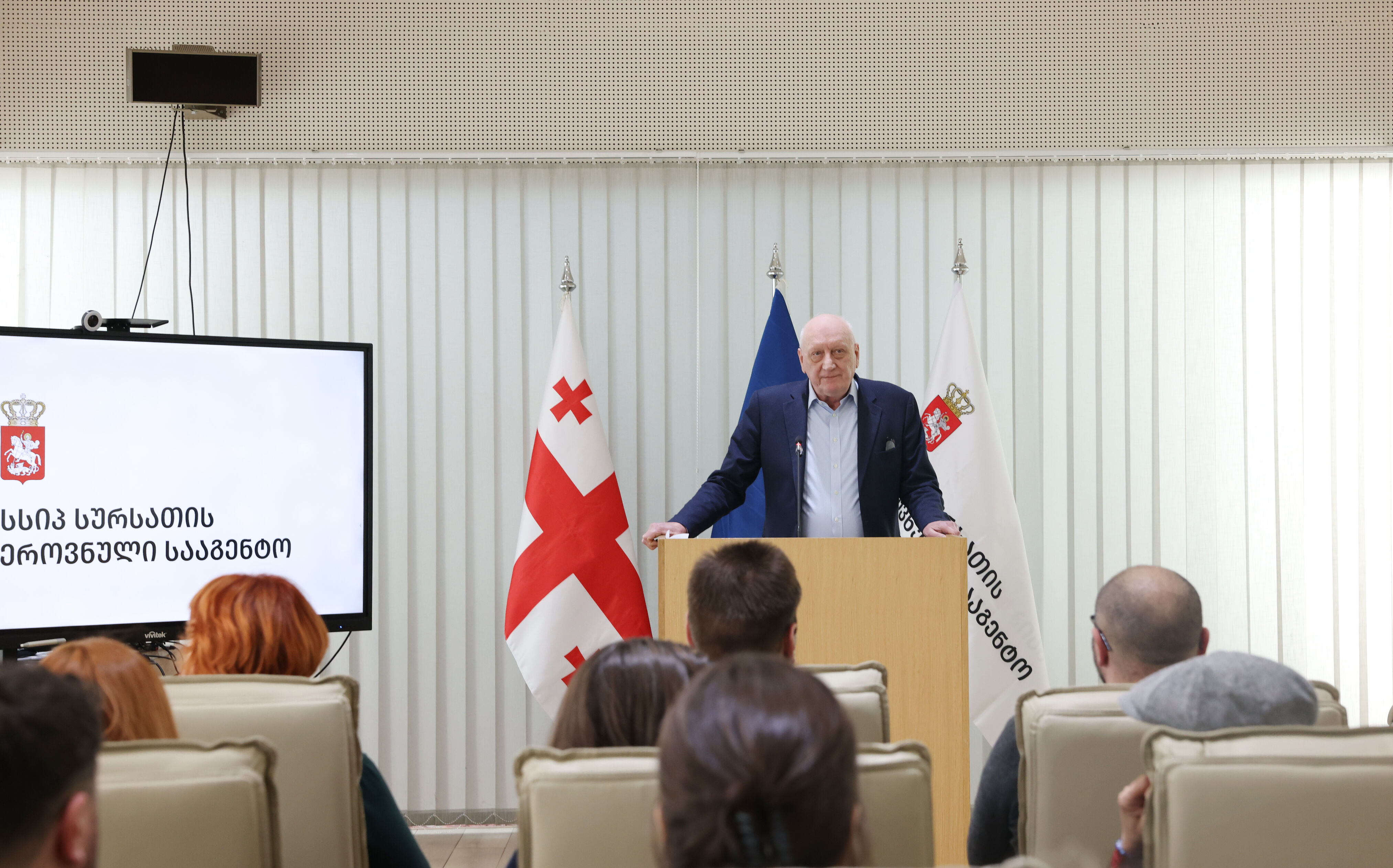 ზურაბ ჩეკურაშვილი: „სამომხმარებლო ქსელში არსებული პროდუქცია მაქსიმალურად კონტროლდება, ისევე როგორც აქტიურად მოწმდება თვითონ საწარმოები”